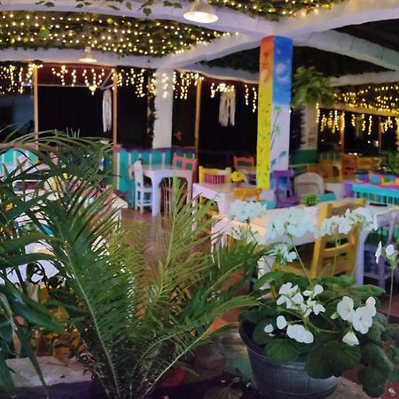 Hospedaje Los Balcones サレント エクステリア 写真